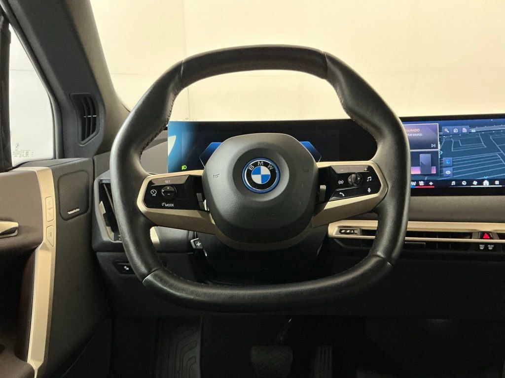 Certified 2024 BMW iX xDrive50 w/ Premium Package AWD/4WD image 17