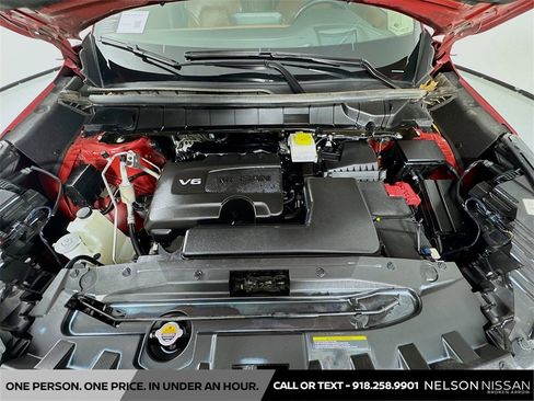 Used 2023 Nissan Pathfinder Platinum w/ Cargo Package image 33