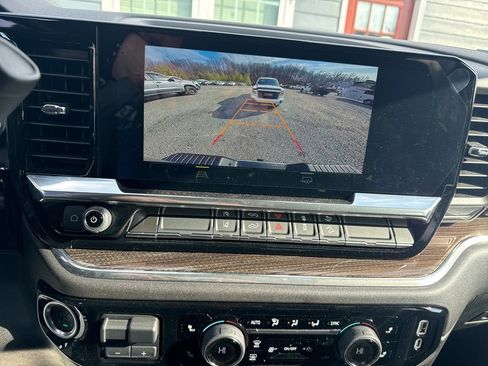 Used 2025 Chevrolet Silverado 2500 LT image 25