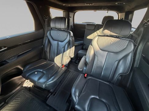 Used 2023 Hyundai Palisade Calligraphy image 13
