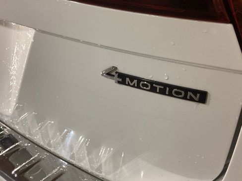 Used 2022 Volkswagen Tiguan SE image 17