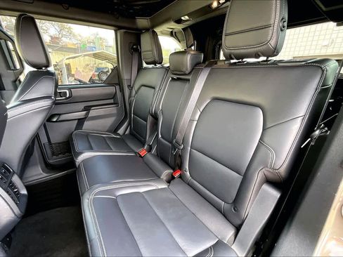 Used 2025 Ford Bronco Outer Banks image 22