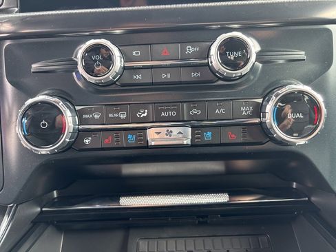 Used 2022 Ford Explorer Limited w/ Equipment Group 301A image 24