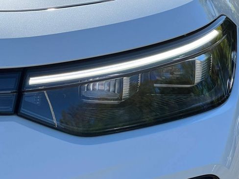 New 2026 Volkswagen Tiguan SE R-Line AWD/4WD image 10