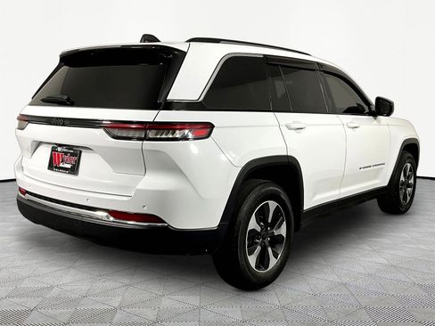 Used 2023 Jeep Grand Cherokee 4WD 4xe image 6