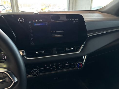 Used 2025 Chevrolet Equinox LT image 25