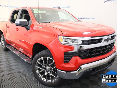 Used 2026 Chevrolet Silverado 1500 LT w/ Leather Package image 2