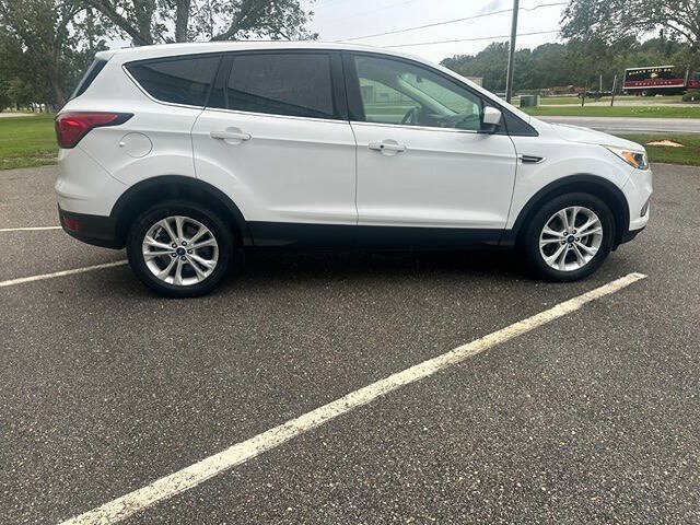 Used 2019 Ford Escape SE FWD image 6