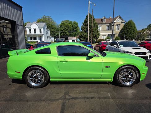 Used 2013 Ford Mustang GT Premium w/ Comfort Pkg RWD image 59