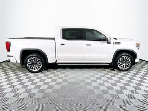Used 2024 GMC Sierra 1500 Denali Ultimate image 9