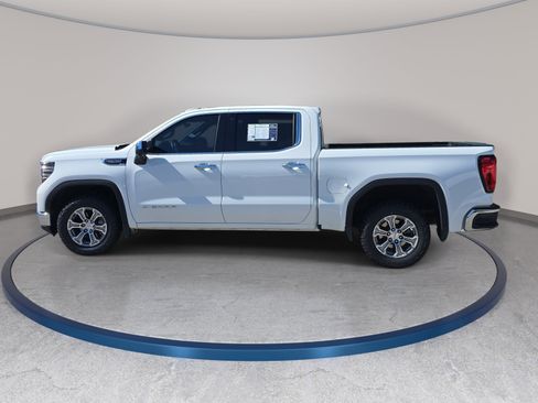 Used 2025 GMC Sierra 1500 SLT RWD image 5