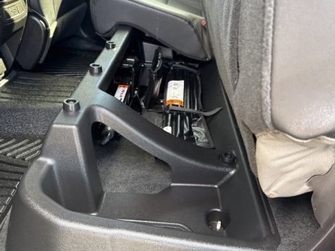 Used 2023 Chevrolet Colorado ZR2 w/ ZR2 Convenience Package III image 13