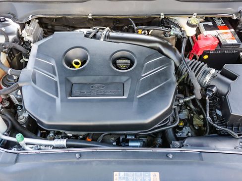 Used 2017 Ford Fusion SE w/ Fusion SE Technology Package FWD image 27