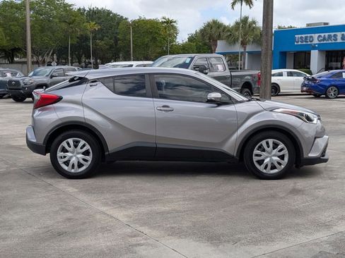 Used 2019 Toyota C-HR LE image 4