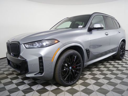 Used 2026 BMW X5 xDrive40i w/ M Sport Package AWD/4WD image 8