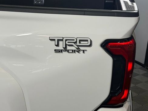 Used 2024 Toyota Tacoma TRD Sport AWD/4WD image 14