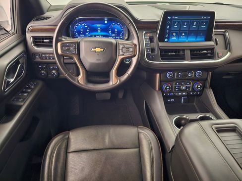Used 2022 Chevrolet Suburban High Country w/ LPO, Illumination Package AWD/4WD image 8