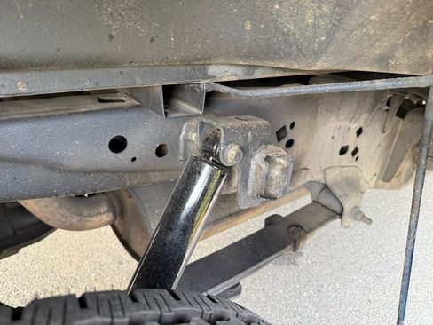 Used 2012 Ford F150 XLT AWD/4WD image 9