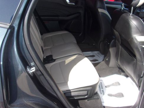 Used 2022 Ford Escape SEL w/ Technology Package image 3