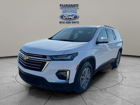 Used 2023 Chevrolet Traverse LT image 1