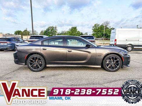 Used 2023 Dodge Charger R/T w/ Blacktop Package RWD image 8
