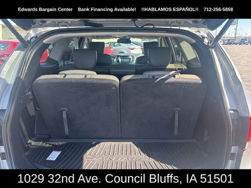 Used 2017 Hyundai Santa Fe SE image 9