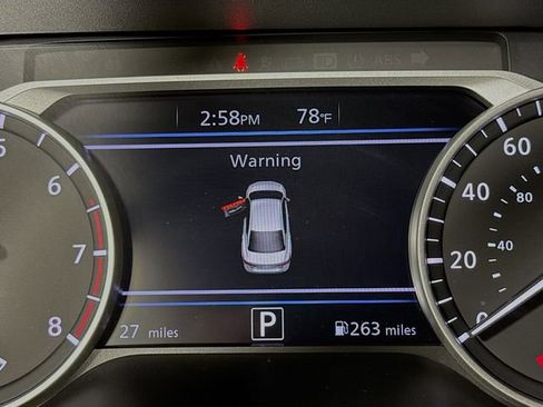 Certified 2025 Nissan Sentra SR w/ Midnight Edition image 33