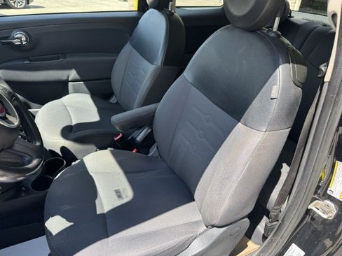 Used 2015 FIAT 500 Pop FWD image 9