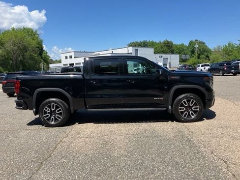 Used 2024 GMC Sierra 1500 AT4 w/ Technology Package AWD/4WD image 6