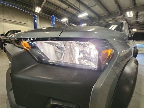 Certified 2023 Chevrolet Colorado Trail Boss AWD/4WD image 29