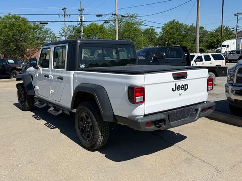 Used 2025 Jeep Gladiator Sport AWD/4WD image 10