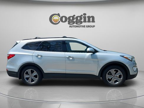 Used 2014 Hyundai Santa Fe GLS FWD image 6