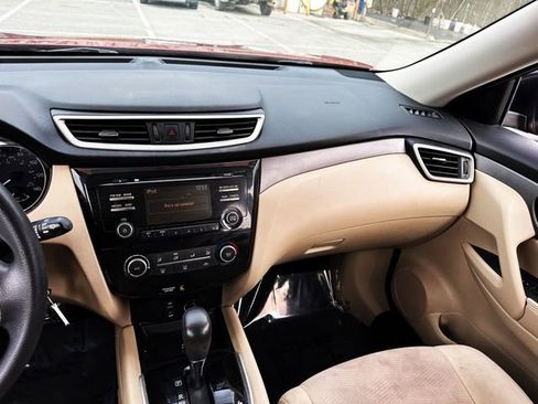 Used 2016 Nissan Rogue S image 15