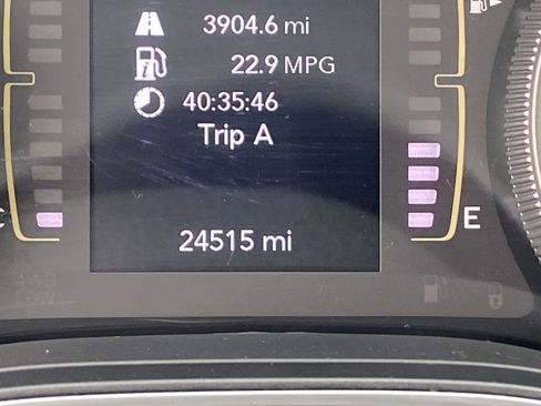 Used 2019 Jeep Cherokee Latitude Plus image 23