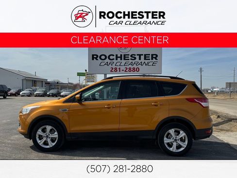 Used 2016 Ford Escape SE w/ Equipment Group 201A AWD/4WD image 1