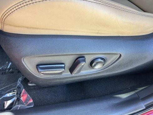 Used 2023 Toyota RAV4 XLE Premium image 22