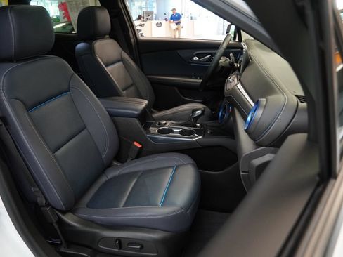 Used 2023 Chevrolet Blazer RS w/ Driver Confidence II Package FWD image 35