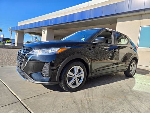 Used 2024 Nissan Kicks S FWD image 2