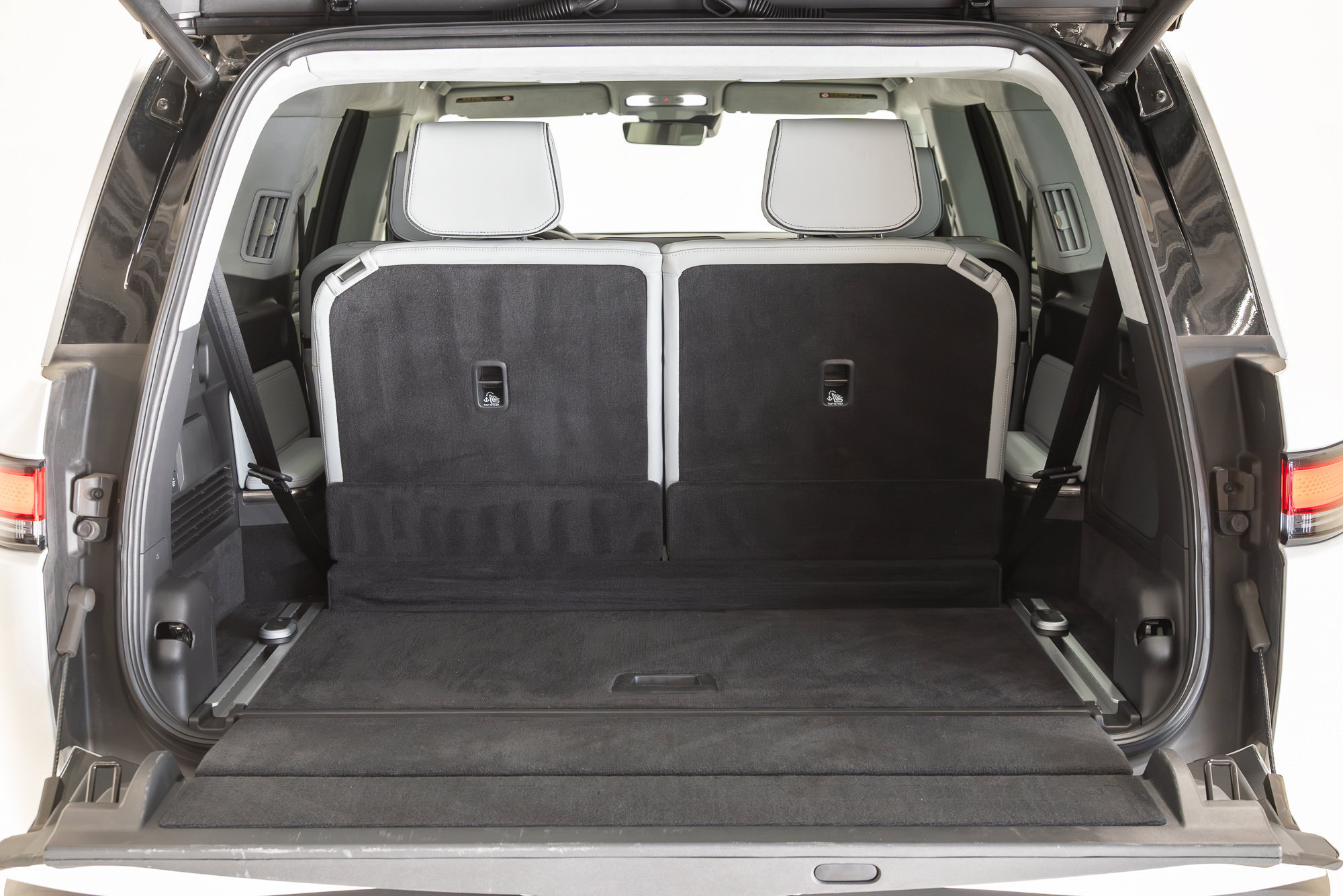 Used 2024 Rivian R1S Adventure Quad AWD/4WD image 31