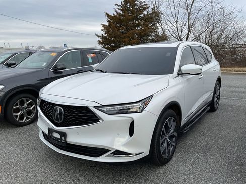 Used 2023 Acura MDX SH-AWD w/ Technology Package image 4