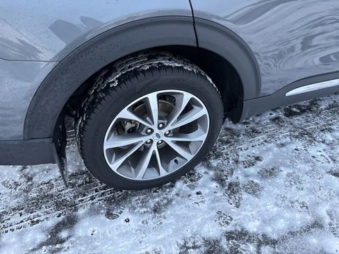 Used 2025 Ford Explorer Platinum w/ Ultimate Package image 4