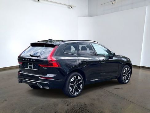 Used 2026 Volvo XC60 T8 Plus w/ Protection Package Premier AWD/4WD image 4