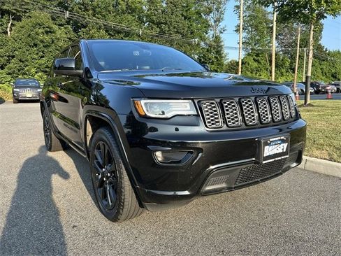 Certified 2020 Jeep Grand Cherokee Altitude image 2