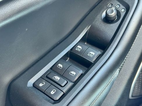 Used 2023 Jeep Grand Cherokee Limited w/ Black Appearance Package AWD/4WD image 30