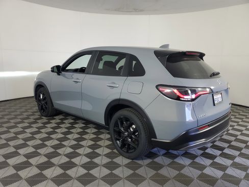 Used 2025 Honda HR-V Sport image 6