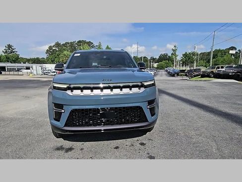 New 2026 Jeep Grand Wagoneer 2WD image 40
