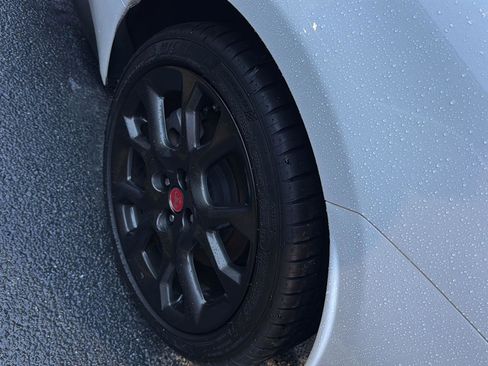 Used 2018 FIAT 124 Spider Abarth image 9