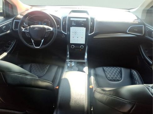 Certified 2024 Ford Edge Titanium AWD/4WD image 10