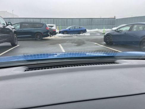 Used 2025 Nissan Sentra SV image 17