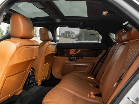 Used 2017 Jaguar XJ L Portfolio AWD/4WD image 8